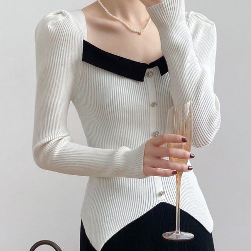 In the Mood - Long-Sleeve V-Neck Button Accent Two-Tone Slim-Fit