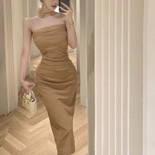 velvet a line midi dress Black Wide V Neck Long Sleeve Velvet Midi Dress – shopaleena