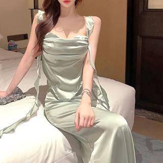 Metonymph-Spaghetti Strap Square Neck Plain Maxi A-Line Dress