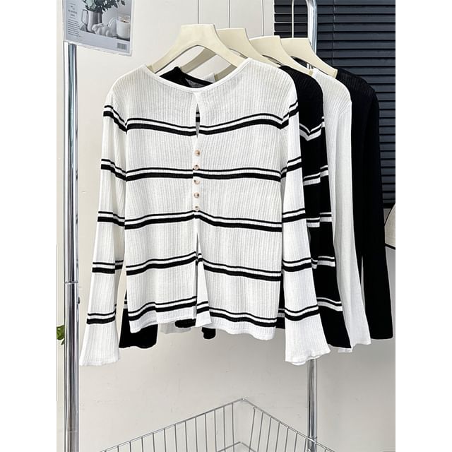 Lemongrass-Reversible Long-Sleeve Light Knit Top