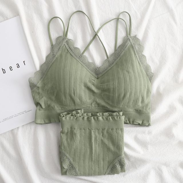 camikiss-Set Lace Trim Wireless Bra Panties