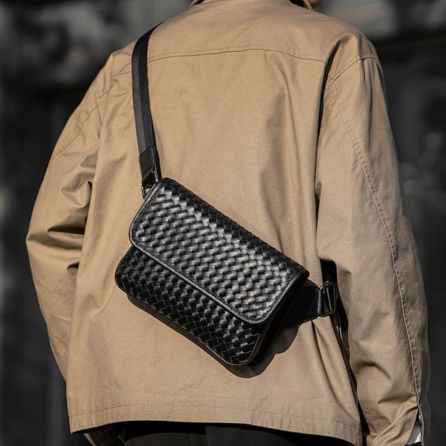 BagBuzz-Woven Flap Crossbody Bag