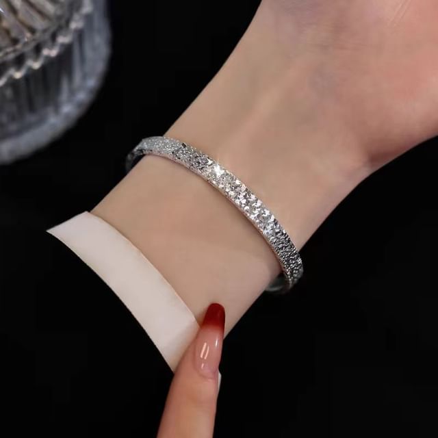 Gaya-Metal Glitter Bangle