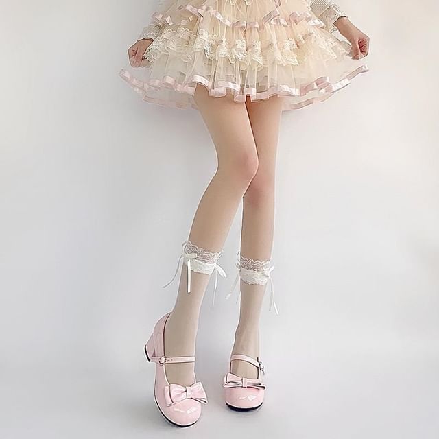 Gentiana-Lace Trim Sheer Socks
