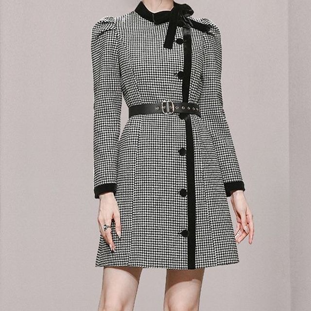 Aurora - Long-Sleeve Crew Neck Houndstooth Mini Knit Dress