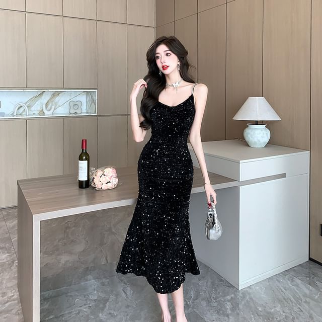 Yilda - Spaghetti Strap Sequin Midi Mermaid Dress | YesStyle