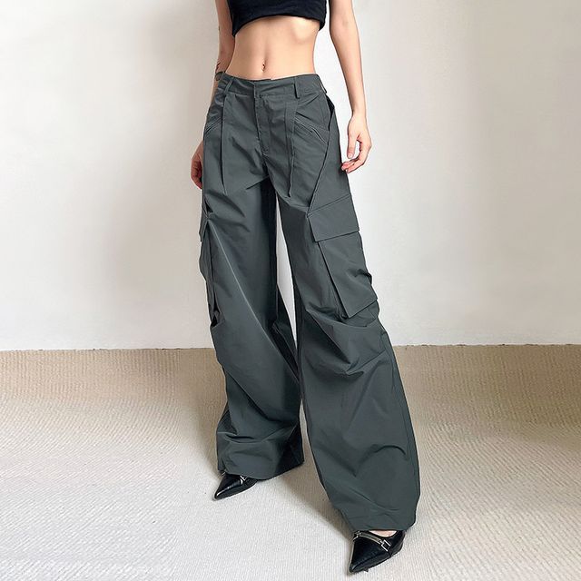 Trisica - Low Waist Flared Cargo Pants