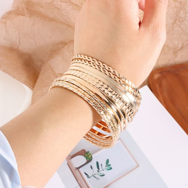 Sharkkira-Set of 12 Bangle