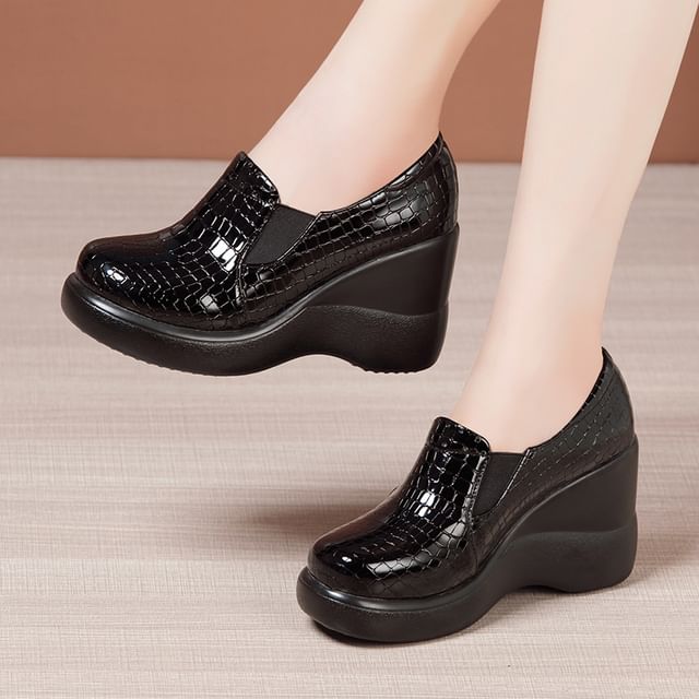 Freesia-Platform Crocodile Grain Wedge Pumps