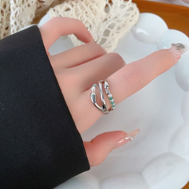 Betsuno-Beaded Layered Ring