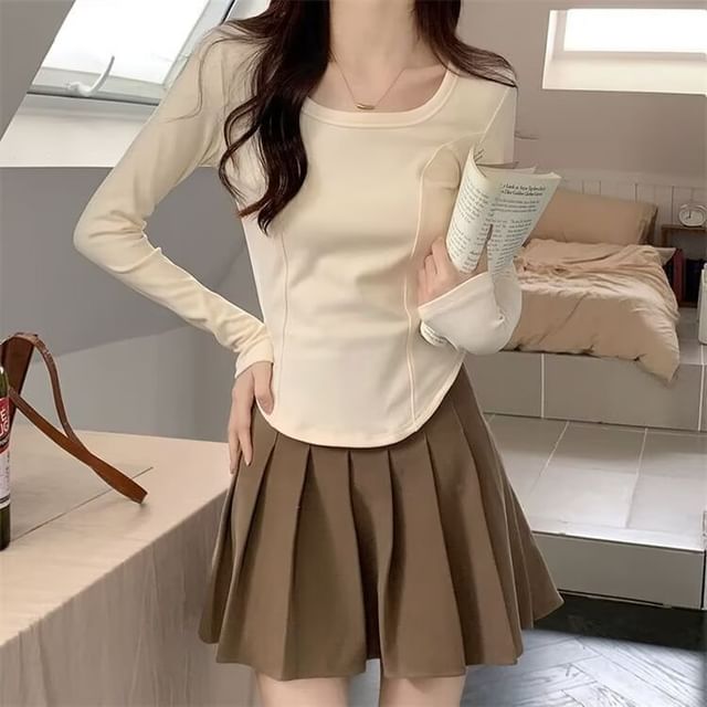Wildfoea-Long-Sleeve Scoop Neck Plain Asymmetrical Tee