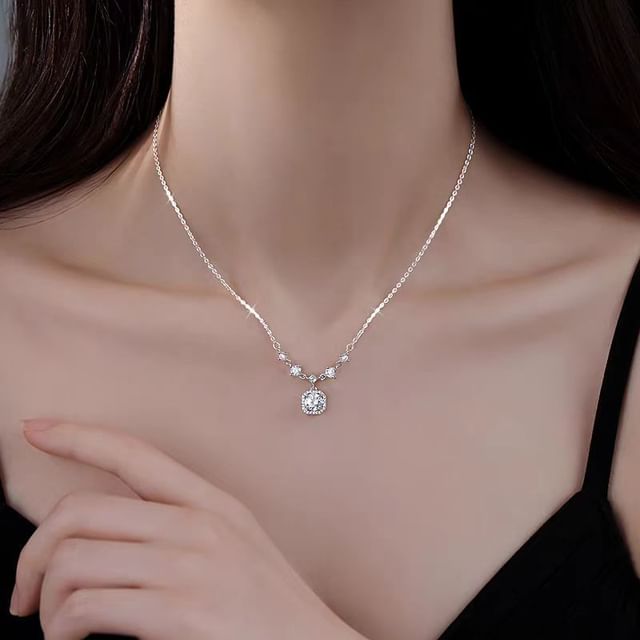 Halfla-CZ Thin Necklace