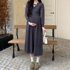 long sleeve floral dress uk Scarlette Black/Red Rose Long Sleeved Midi Dress