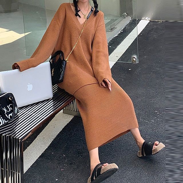 KUMI Set: V-Neck Plain Sweater High Waist Knit Fitted Midi