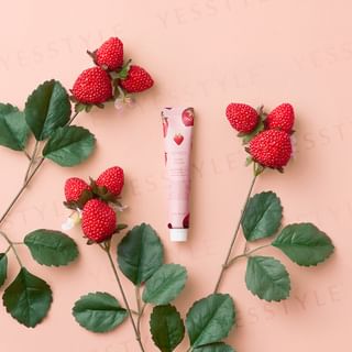 Daily Aroma Japan - Strawberry Mini Hand Cream