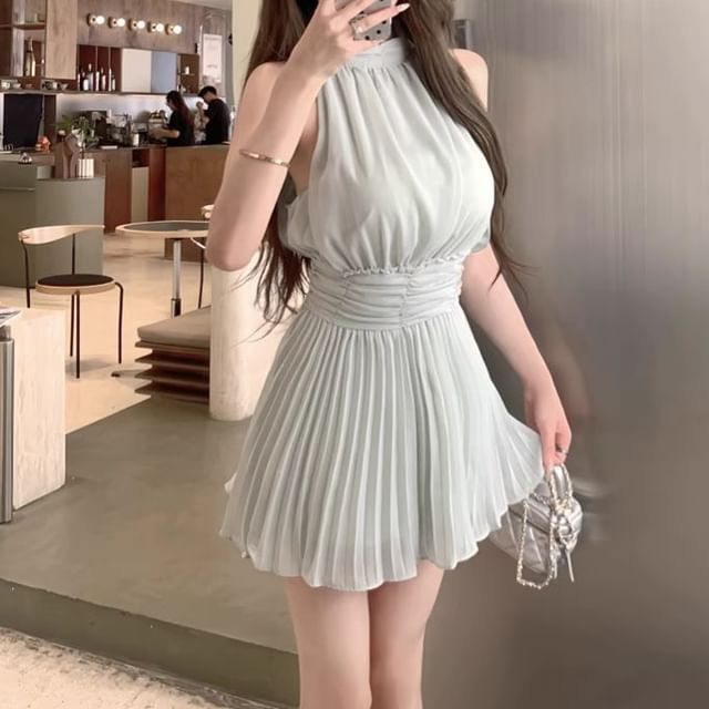 Sleeveless Halter Neck Pleated Mini Dress