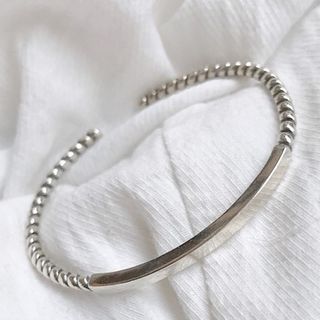 Gaya-Sterling Silver Bangle