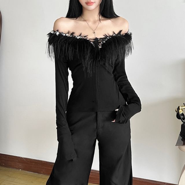 Sugarcoat-Long-Sleeve Off Shoulder Fringed Plain Crop Top