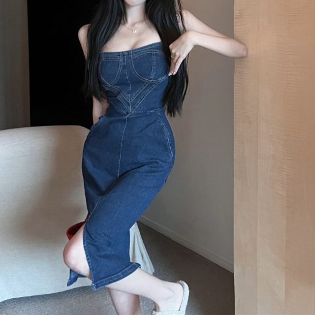 spaghetti strap bodycon denim dress SPAGHETTI STRAP DENIM DRESS WITH RAW HEM L / DENIM