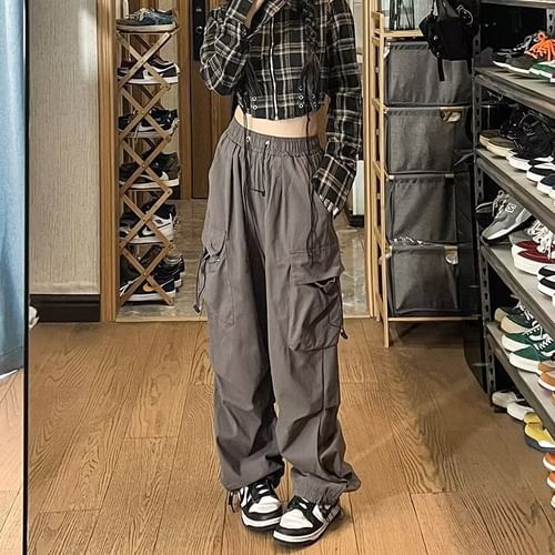Brown Cargo Pants with Sneakers Outfits (79 ideas & outfits