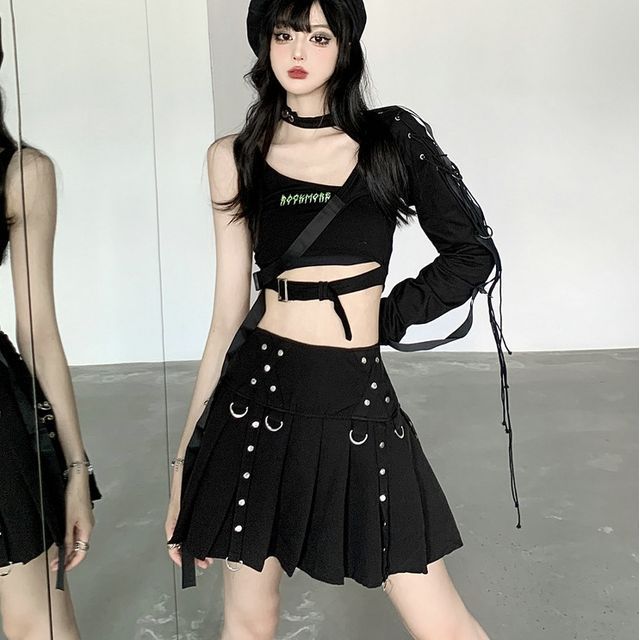 Robynn One Shoulder Lettering Crop Tank Top Single Sleeve