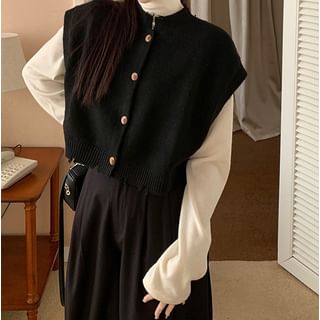 Ukiyo-Frayed Button-Up Plain Crop Sweater Vest