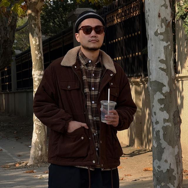 DragonRoad-Plain Fluffy Trim Pocket Detail Zip Jacket