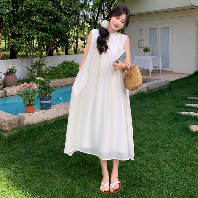 Tzarkozy Sleeveless Stand Collar Plain Pleated Tie Back Midi