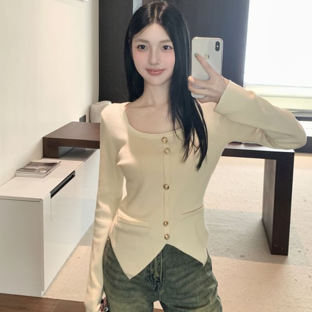 Sienne-Long Sleeve Scoop Neck Plain Button Cropped Knit Top