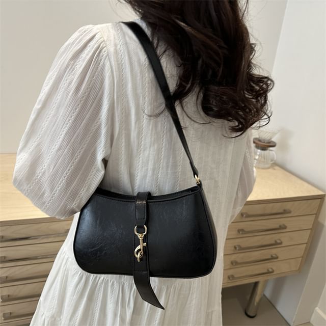 NewTown-Faux Leather Plain Zip Shoulder Bag