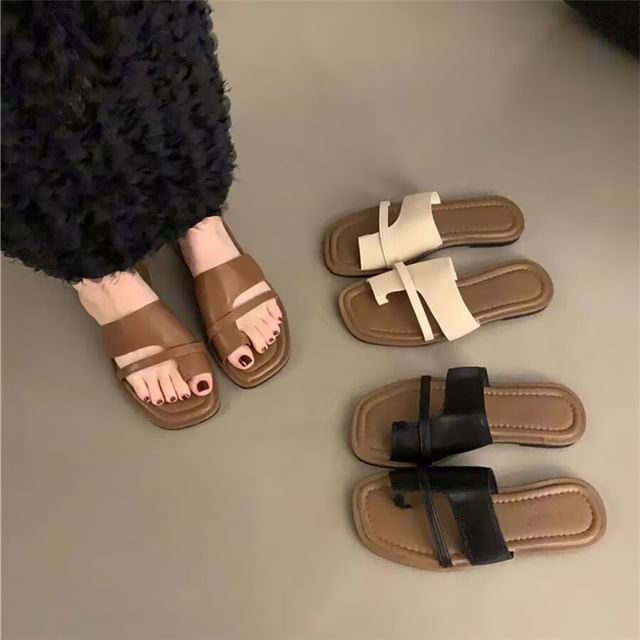 Asterisk-Square-Toe Toe-Loop Slide Sandals