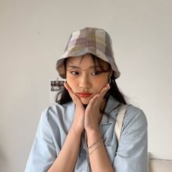 MERONGSHOP - Banded Plaid Bucket Hat MERONGSHOP - Banded Plaid Bucket Hat