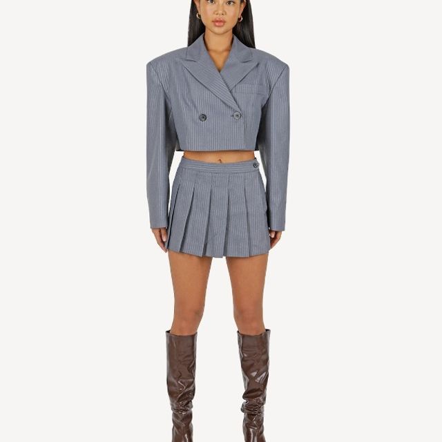LIPHOP-Stripe Power-Shoulder Crop Blazer