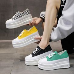 Wello - Lace-Up Platform Sneakers