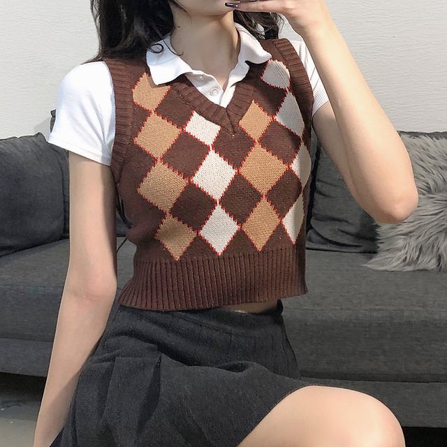Amyway - V-Neck Argyle Cropped Sweater 