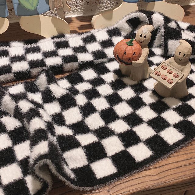 Glotto-Checker Scarf