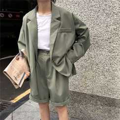 Guajillo - Single-Button Blazer / High Waist Shorts Guajillo - Single-Button Blazer / High Waist Shorts