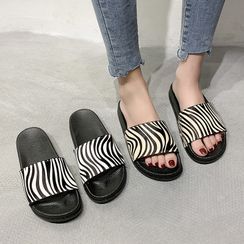 GRUNE - Print Slide Sandals