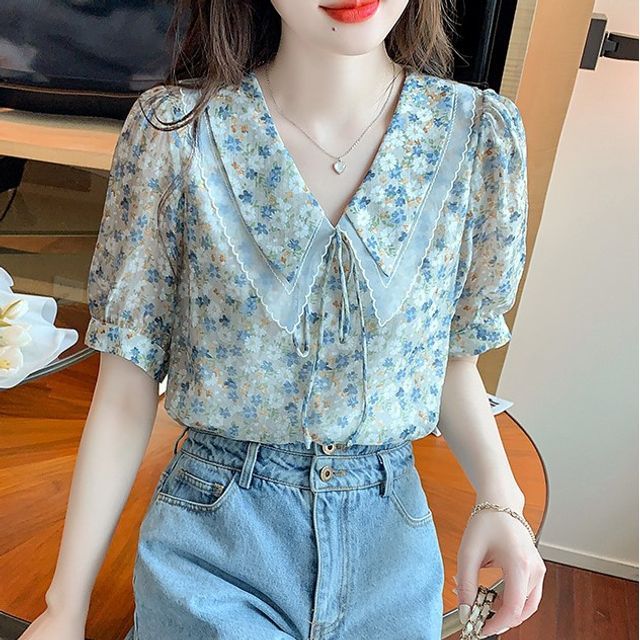 EFO Puff Sleeve Lace-Up Floral Printed Blouse YesStyle