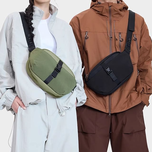 Wavecho-Buckled Nylon Belt Bag