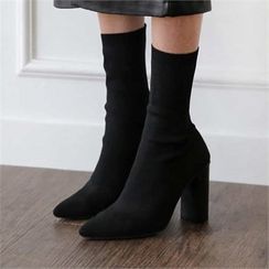 MONOBARBI - Pointy-Toe Knit Sock Boots MONOBARBI - Pointy-Toe Knit Sock Boots