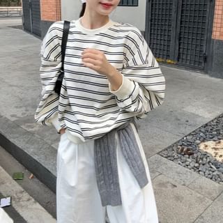 Beem-Round Neck Striped Sweatshirt