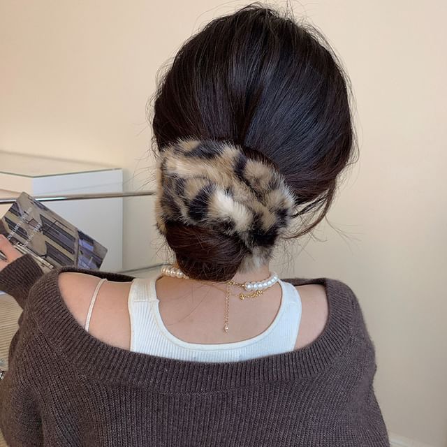 Jael-Leopard Print Chenille Scrunchie