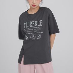 Lahime - Short-Sleeve Lettering T-Shirt