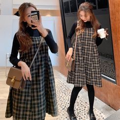 Clover Dream(クローバードリーム) - Maternity Set: Mock-Turtleneck Knit Top + Plaid A-Line Pinafore Dress Clover Dream(クローバードリーム) - Maternity Set: Mock-Turtleneck Knit Top + Plaid A-Line Pinafore Dress
