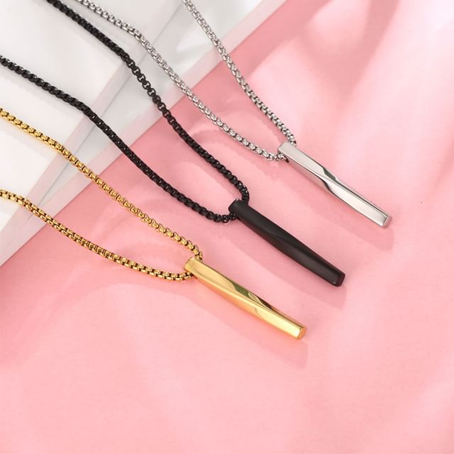 Prushia-Twisted Bar Pendant Necklace