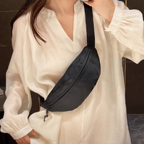 Plain waist online bag