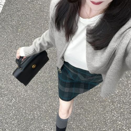 Short-Sleeve Crew Neck Plain T-Shirt / Plain Zip Cardigan / High Waist  Plaid Mini A-Line Skirt / Set