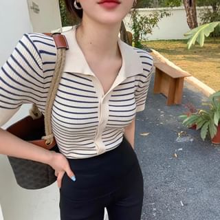 Striinkie-Short-Sleeve Collared Button-Up Striped Knit Top
