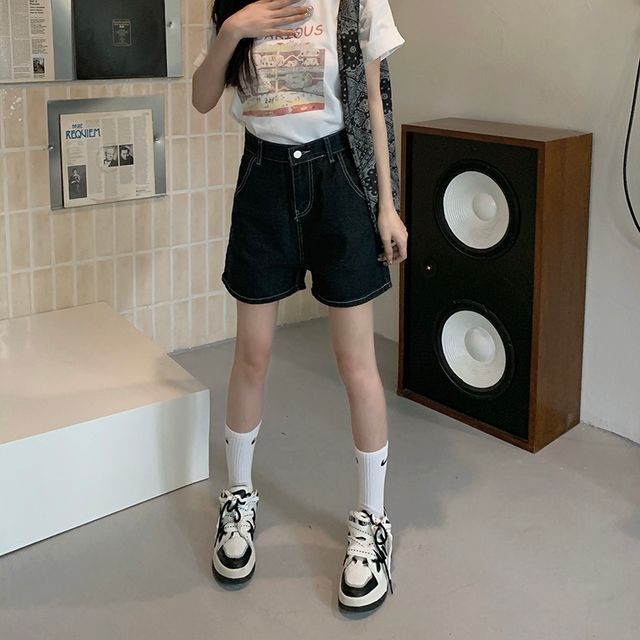 Everose-Mid Rise Denim Shorts